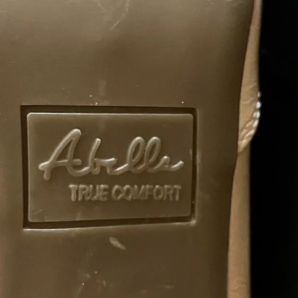 Abella True Comfort Stella Nude Pumps Size 9.5 Women’s - Picture 12 of 16